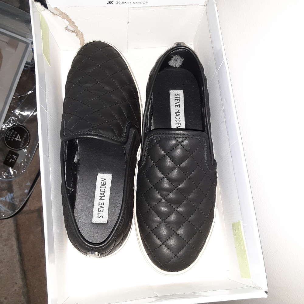 Shoes - Picture 3 of 3